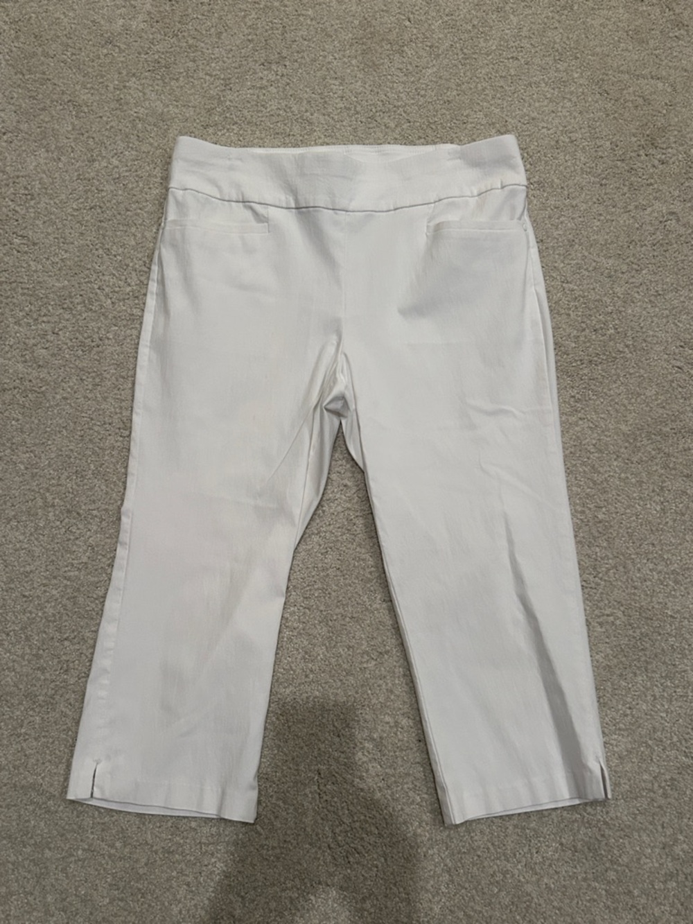 Christopher & Banks White Pull-On Capri Pants - Size 14